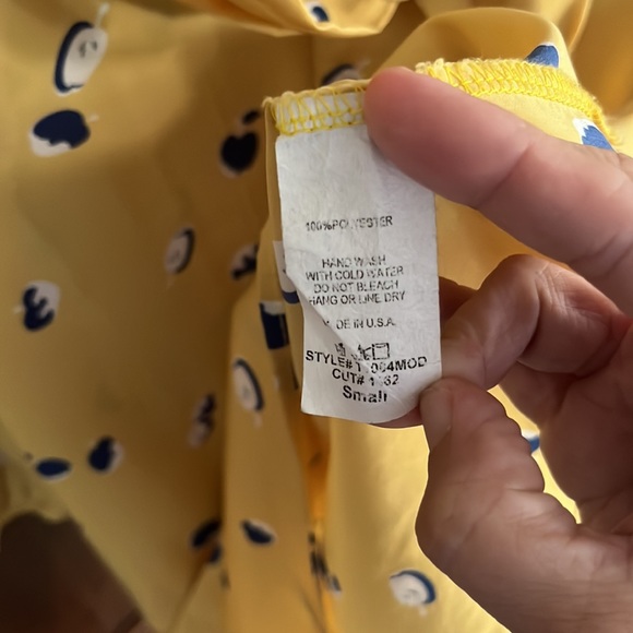 Peaches N Cream Apple print blouse small - Picture 7 of 7